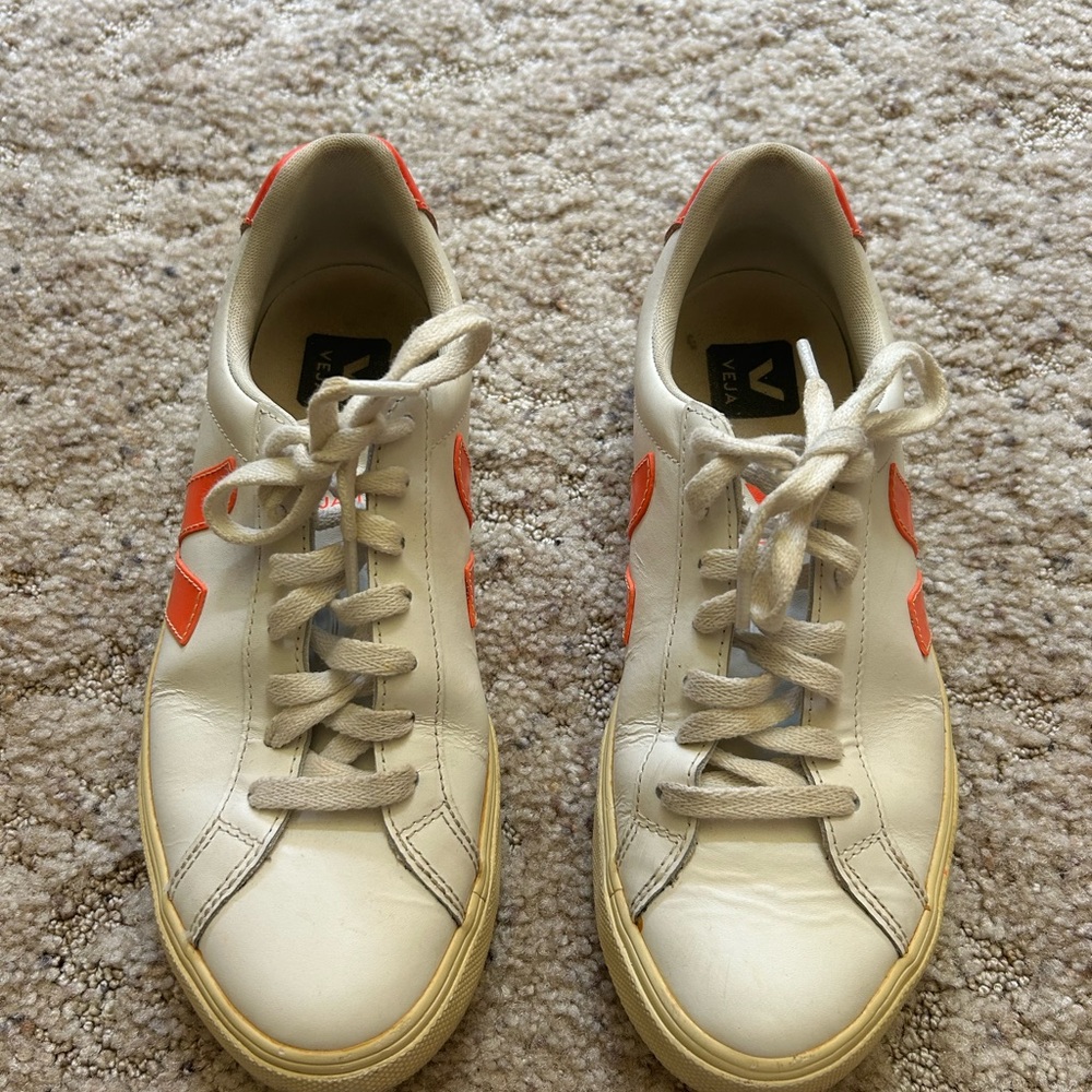 Veja Sneakers